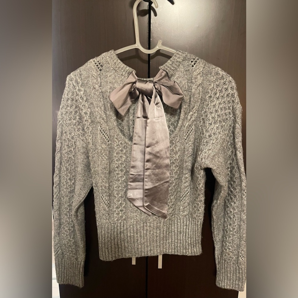 EXPRESS Grey satin back bow sweater